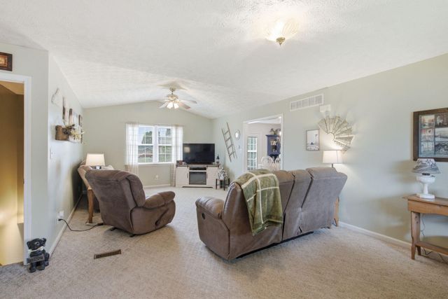 412 Pope Avenue, Harrodsburg, KY 40330