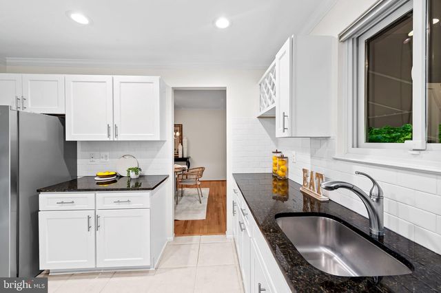 34 LACOSTA CT, Towson, MD 21204