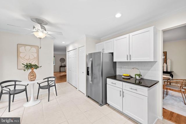 34 LACOSTA CT, Towson, MD 21204