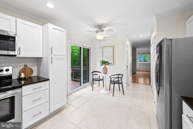 34 LACOSTA CT, Towson, MD 21204