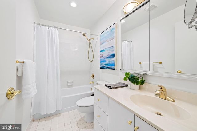 34 LACOSTA CT, Towson, MD 21204