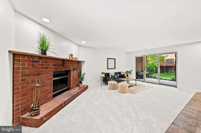 34 LACOSTA CT, Towson, MD 21204