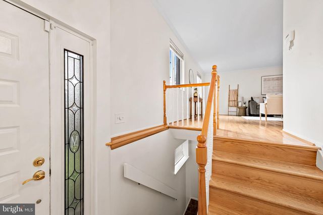 34 LACOSTA CT, Towson, MD 21204