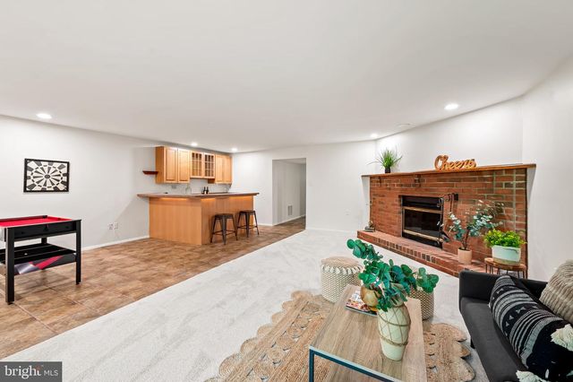 34 LACOSTA CT, Towson, MD 21204
