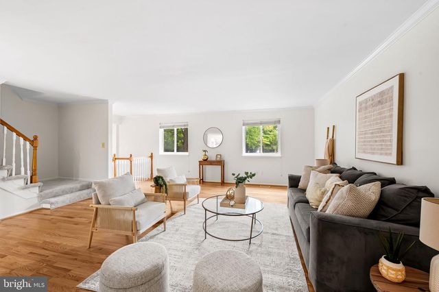 34 LACOSTA CT, Towson, MD 21204