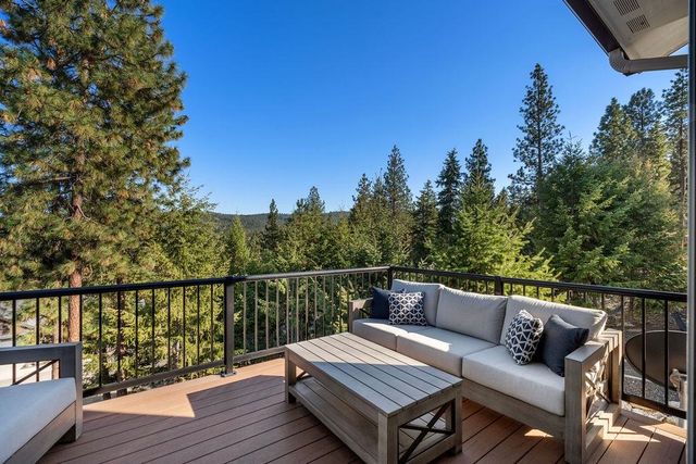 13022 E San Juan Ln, Spokane Valley, WA 99206