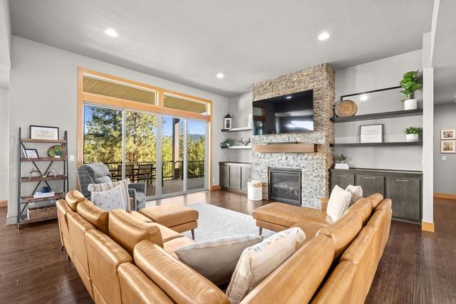 13022 E San Juan Ln, Spokane Valley, WA 99206