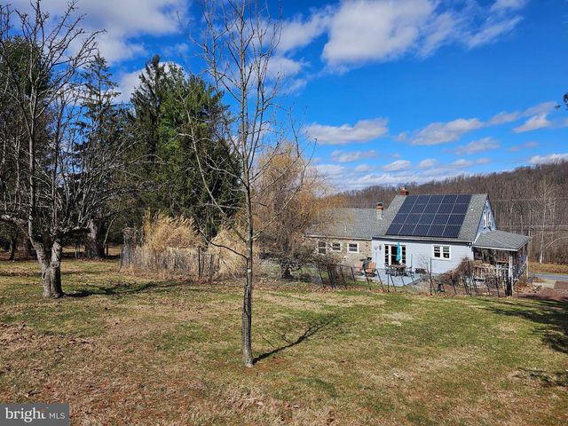 205 VALLEY VIEW RD, Hellertown, PA 18055