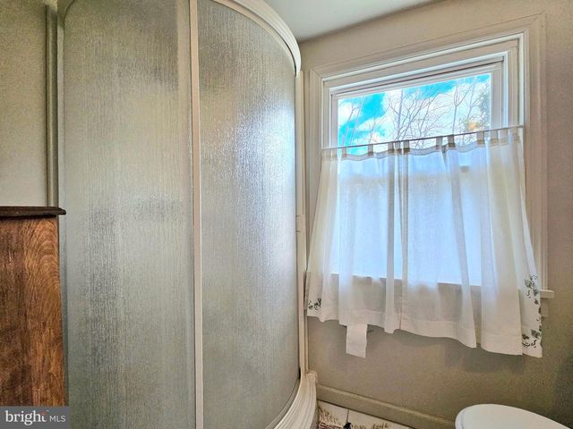 205 VALLEY VIEW RD, Hellertown, PA 18055