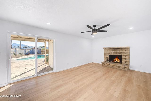 8022 N Oldfather Road, Tucson, AZ 85741