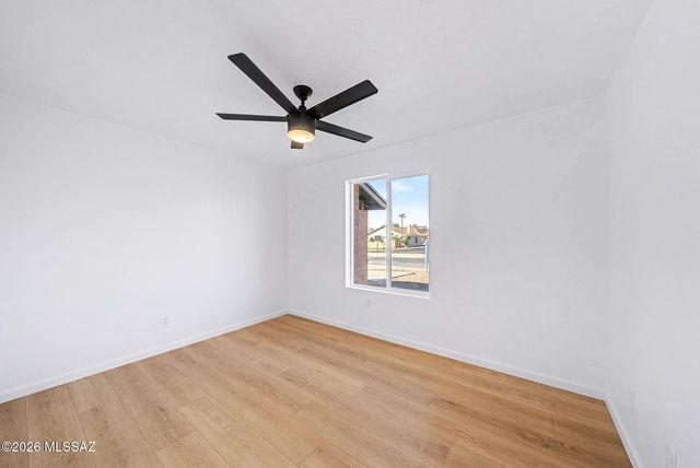 8022 N Oldfather Road, Tucson, AZ 85741