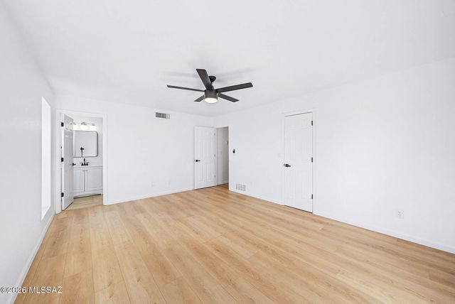 8022 N Oldfather Road, Tucson, AZ 85741