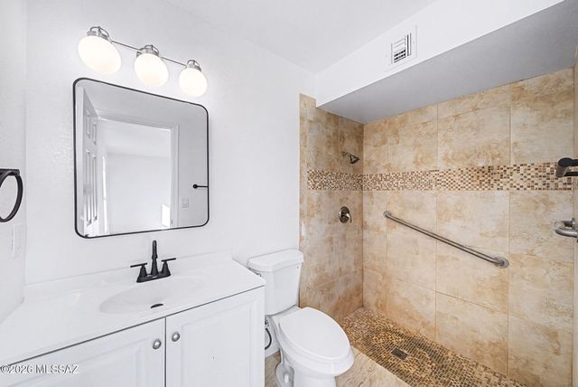 8022 N Oldfather Road, Tucson, AZ 85741