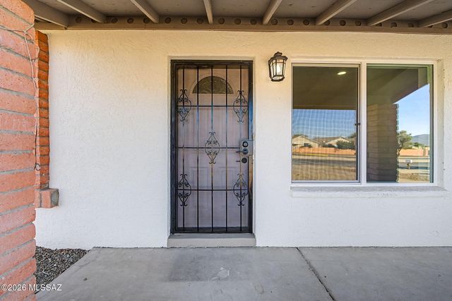 8022 N Oldfather Road, Tucson, AZ 85741