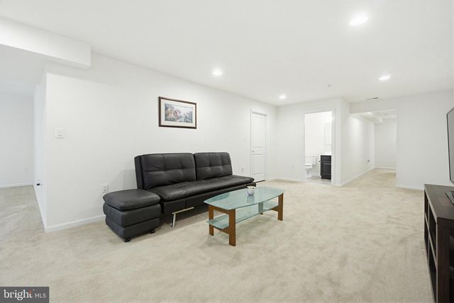 6446 PARK FOREST CIR, Elkridge, MD 21075