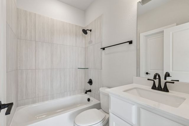 4551 Night Hawk Trail, Waxahachie, TX 75165