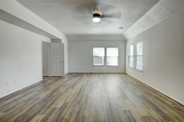 7042 Plum Creek Terrace Lane, Houston, TX 77087