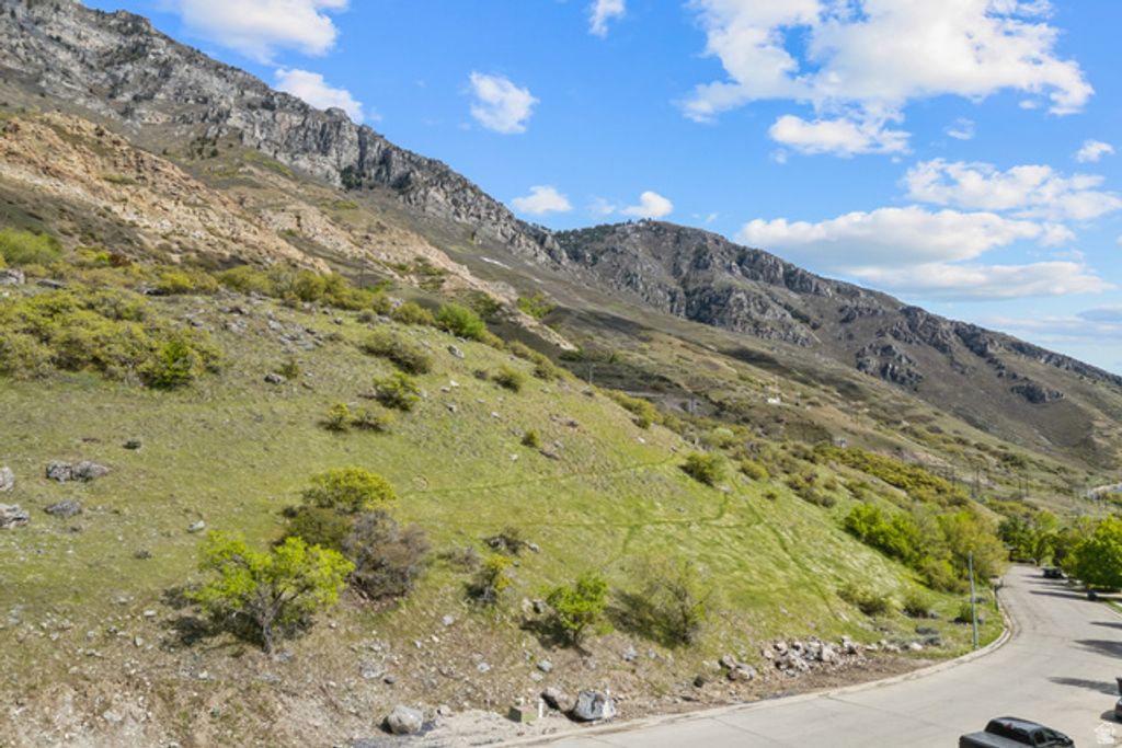 Image 2 of property listing at 1392 N 1500 E 45, Provo, UT 84604