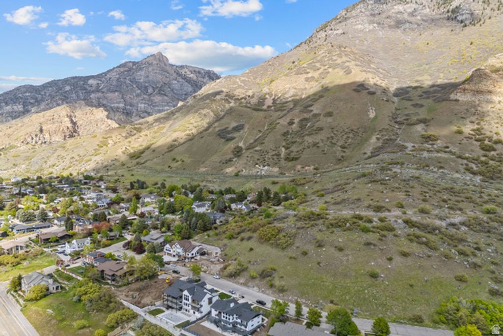 Image 20 of property listing at 1392 N 1500 E 45, Provo, UT 84604