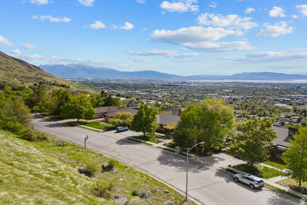 Image 7 of property listing at 1392 N 1500 E 45, Provo, UT 84604