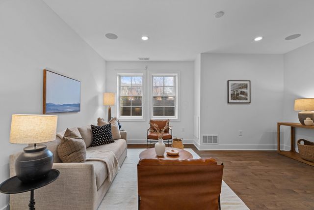 43 W Whittier Street, Columbus, OH 43206