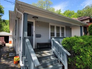 6850 St James STREET, Wauwatosa, WI 53213