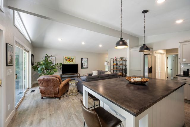 14 Gamlingay Lane, Bella Vista, AR 72714