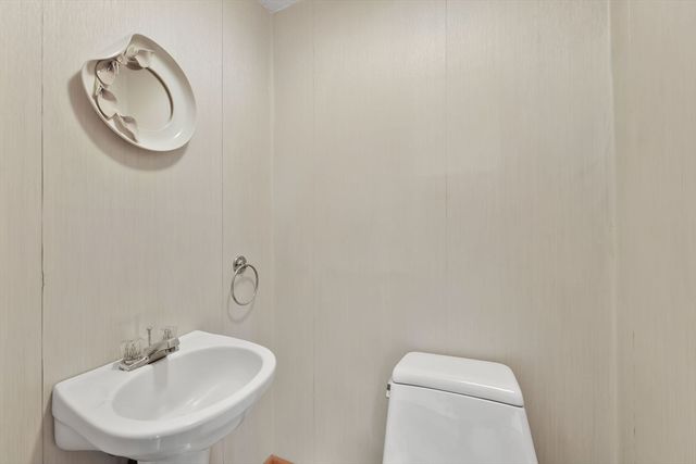 193 Marmon St, Springfield, MA 01129