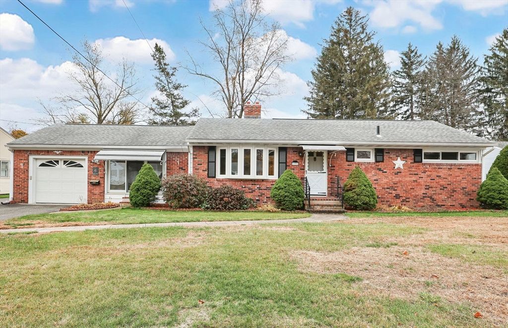 193 Marmon St, Springfield, MA 01129