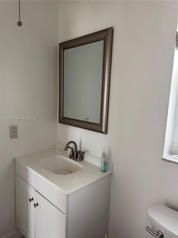 9041 Sunrise Lakes Boulevard 303, Sunrise, FL 33322