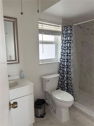 9041 Sunrise Lakes Boulevard 303, Sunrise, FL 33322
