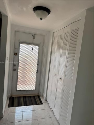 9041 Sunrise Lakes Boulevard 303, Sunrise, FL 33322