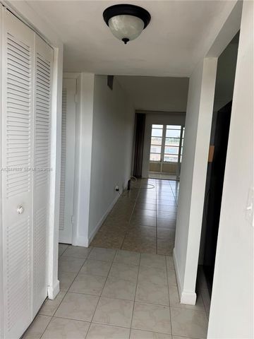 9041 Sunrise Lakes Boulevard 303, Sunrise, FL 33322