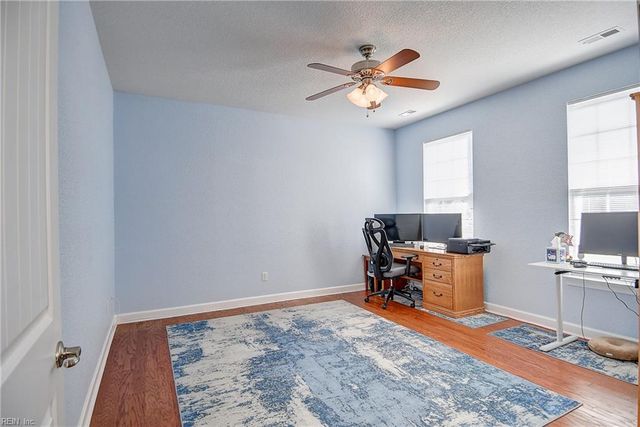 1304 Thrasher LNDG, Chesapeake, VA 23320