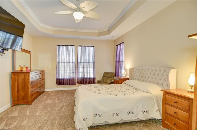 1304 Thrasher LNDG, Chesapeake, VA 23320