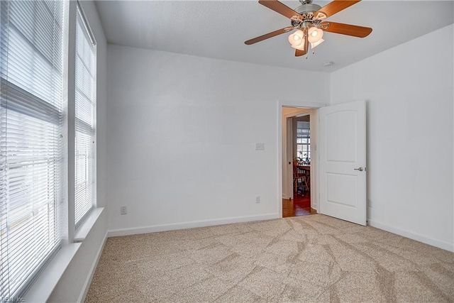 1304 Thrasher LNDG, Chesapeake, VA 23320