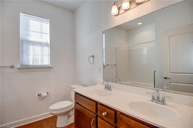 1304 Thrasher LNDG, Chesapeake, VA 23320