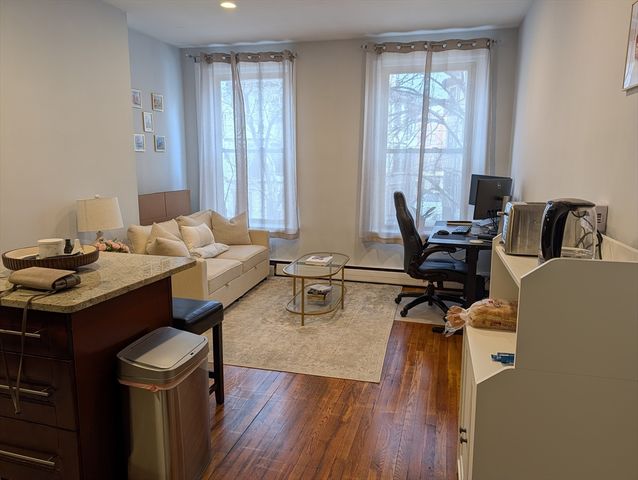 15 University 25, Brookline, MA 02445