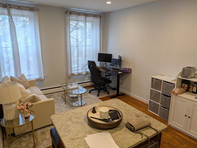 15 University 25, Brookline, MA 02445