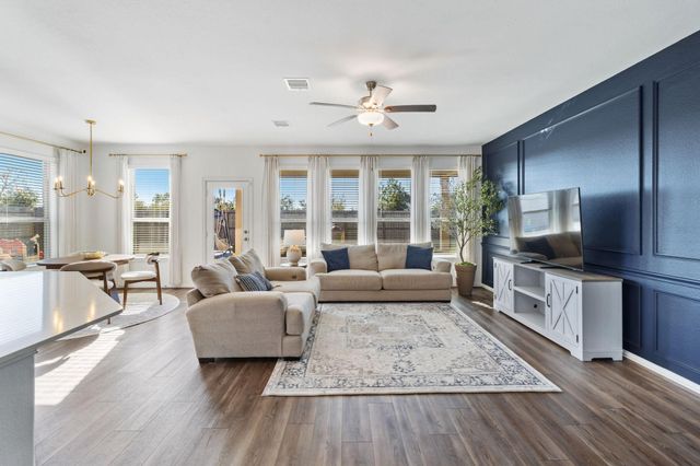 15318 Spring Lake Avenue, Mont Belvieu, TX 77523