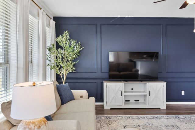 15318 Spring Lake Avenue, Mont Belvieu, TX 77523