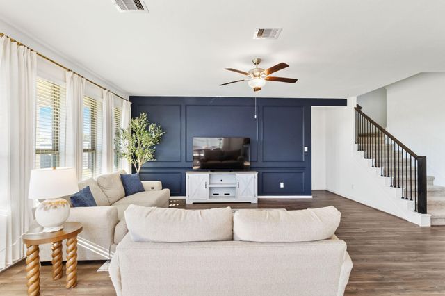 15318 Spring Lake Avenue, Mont Belvieu, TX 77523