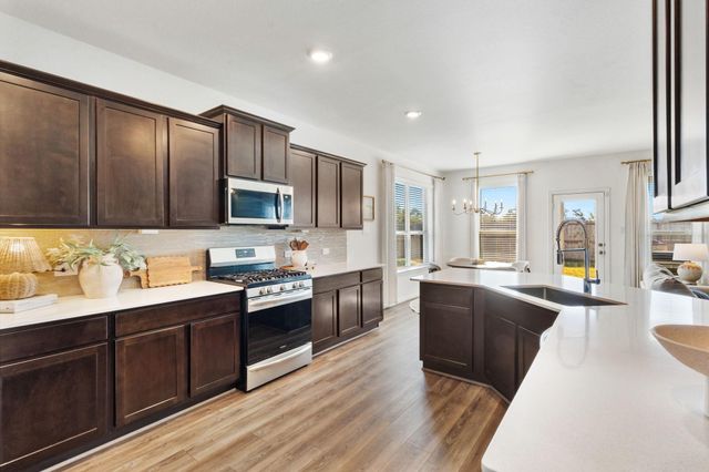 15318 Spring Lake Avenue, Mont Belvieu, TX 77523