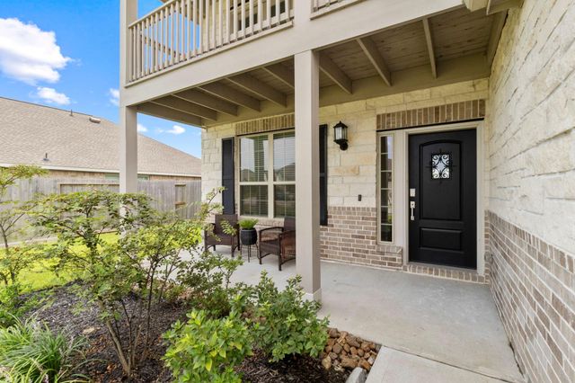 15318 Spring Lake Avenue, Mont Belvieu, TX 77523