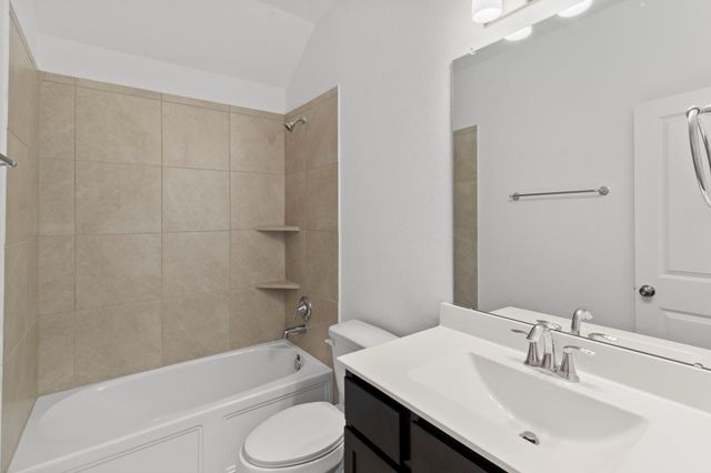 15318 Spring Lake Avenue, Mont Belvieu, TX 77523