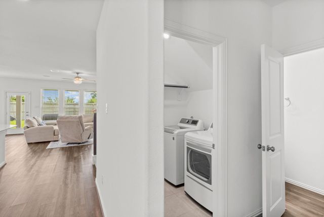 15318 Spring Lake Avenue, Mont Belvieu, TX 77523