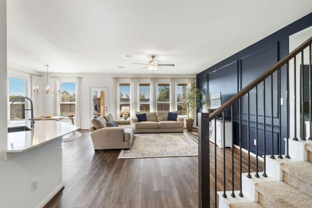 15318 Spring Lake Avenue, Mont Belvieu, TX 77523