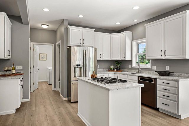 3058 Saddle Brooke Trail, Sun Prairie, WI 53590