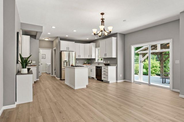 3058 Saddle Brooke Trail, Sun Prairie, WI 53590