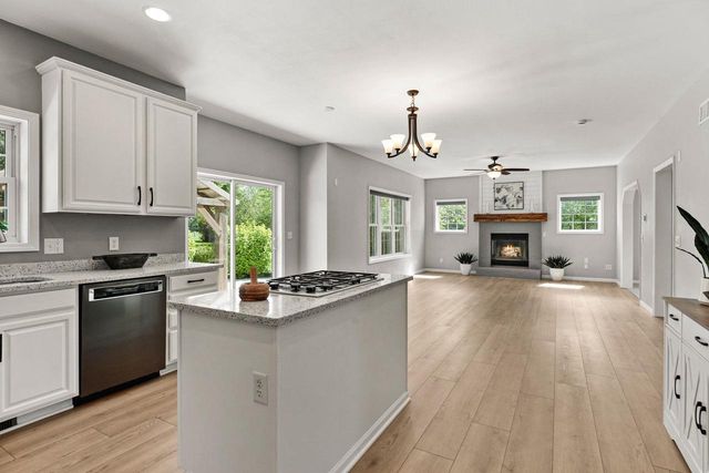 3058 Saddle Brooke Trail, Sun Prairie, WI 53590